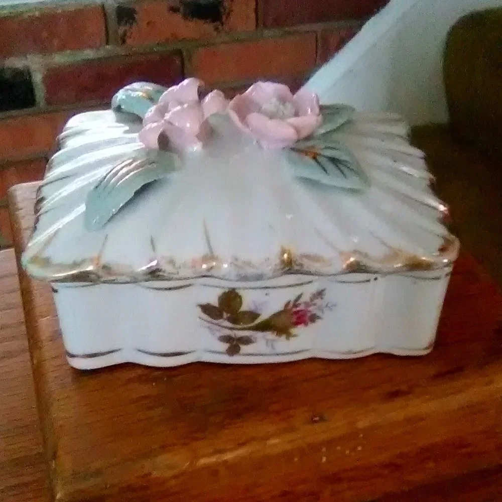Flowered Trinket Box - Picture 1 of 6